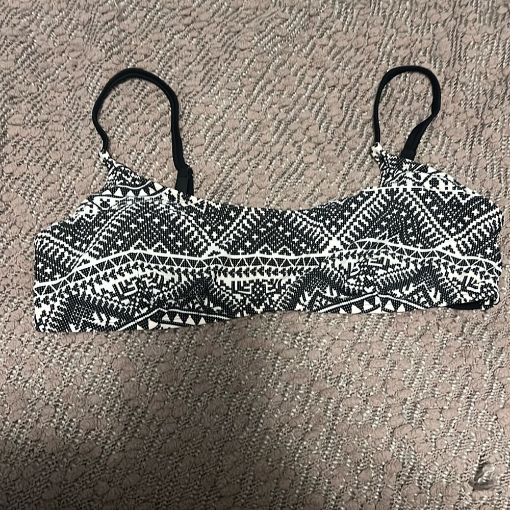 Xhilaration bathing suit top size XL from target